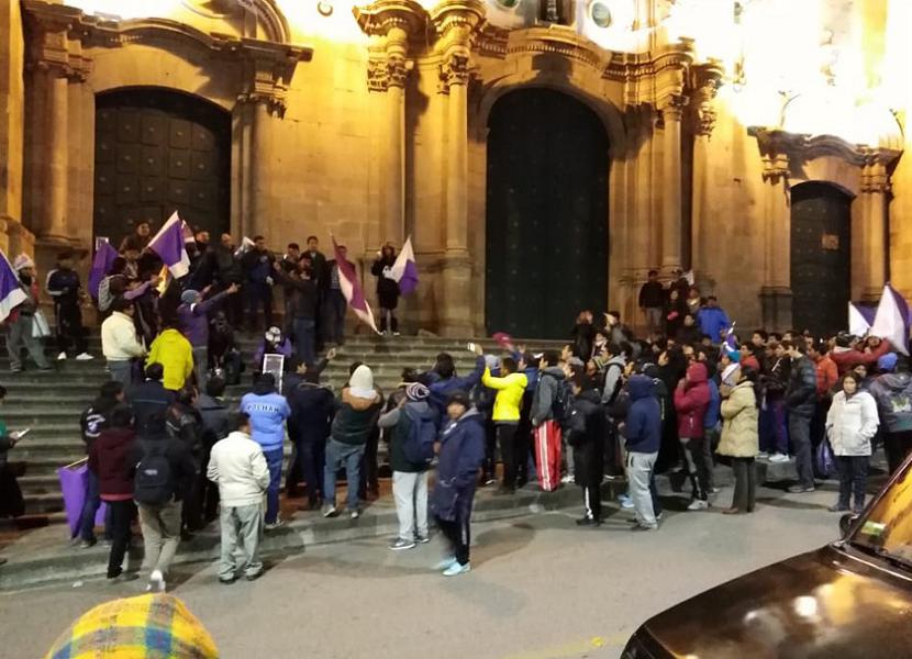 Protesta ayer en contra de Wilson Gutierrez en defensa de Real Potosi