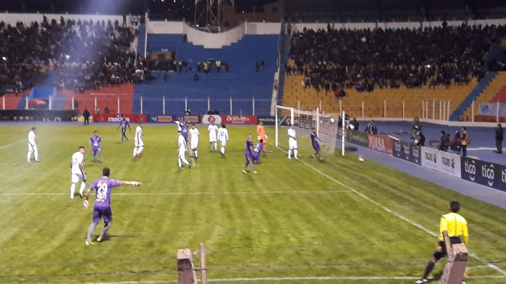 Con un arbitraje pésimo Real Potosí rescato un empate